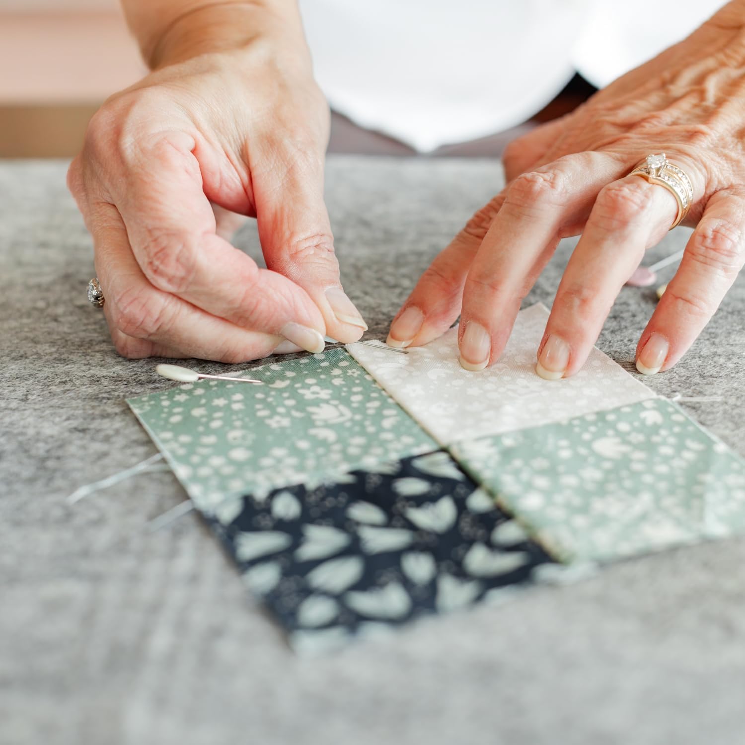 Novodon Merino Wool Pressing Mat for Quilting 17" x 13.5"